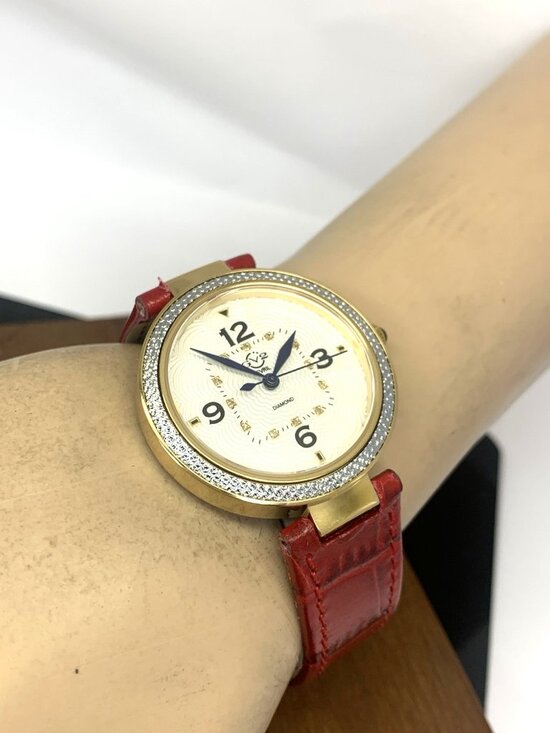 GV2 by Gevril Women\'s Watch 14201-2 Swiss Quartz Gold Red Leather Strap 36mm main image 13